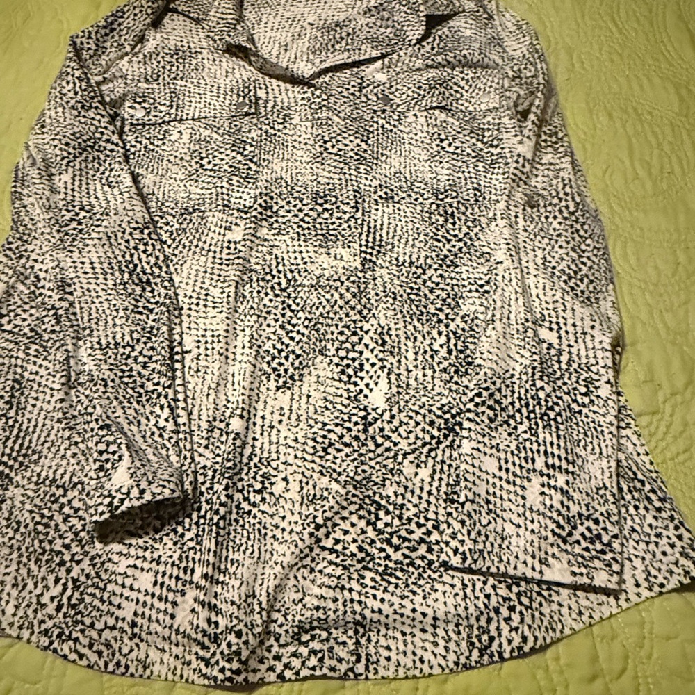 Jones New York Black and White Blouse